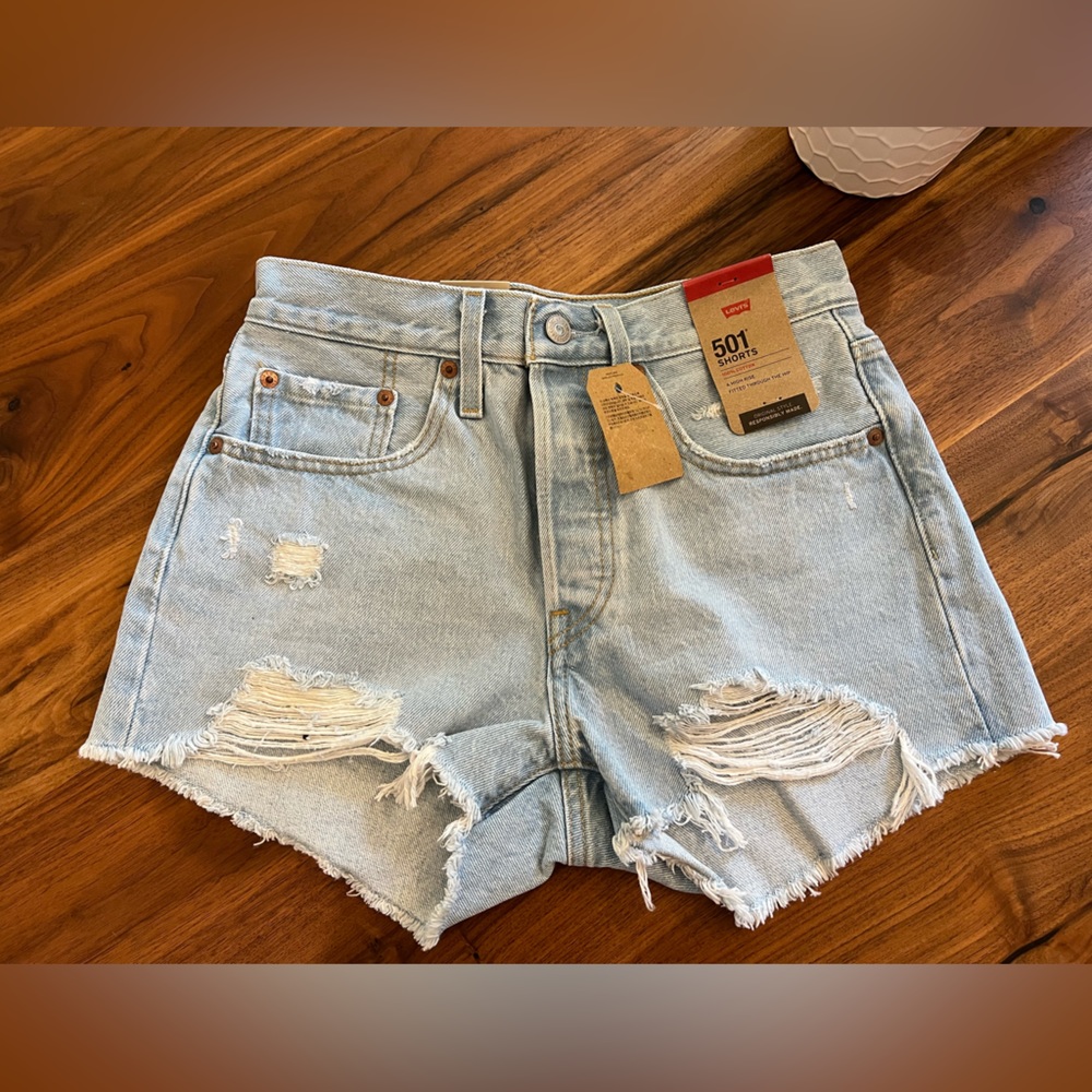Levi’s 501 cut off shorts